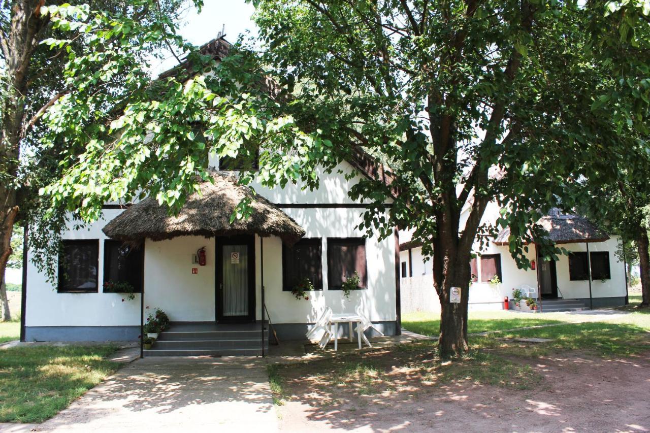 Patkos Motel Tiszafüred Екстериор снимка
