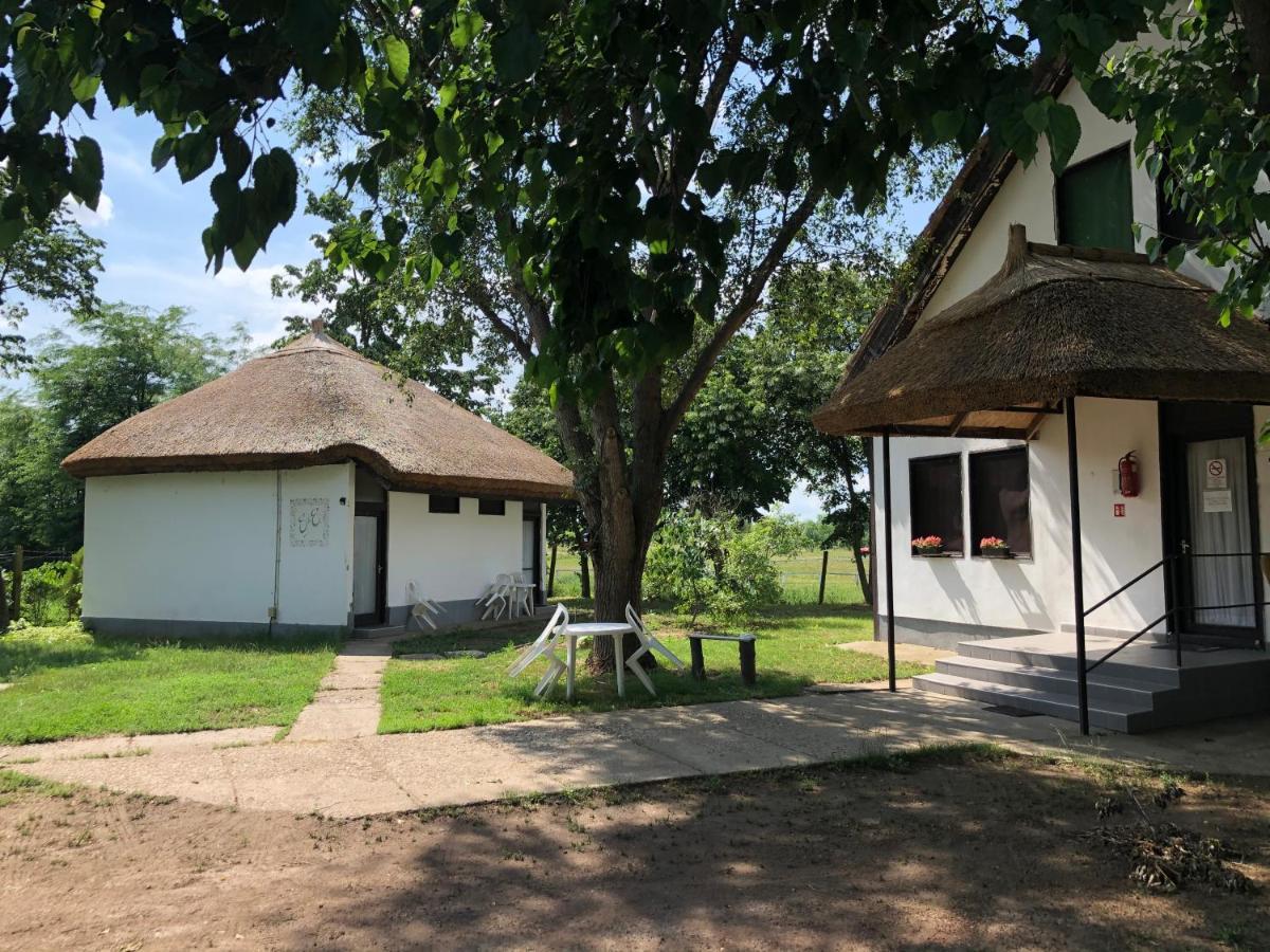 Patkos Motel Tiszafüred Екстериор снимка