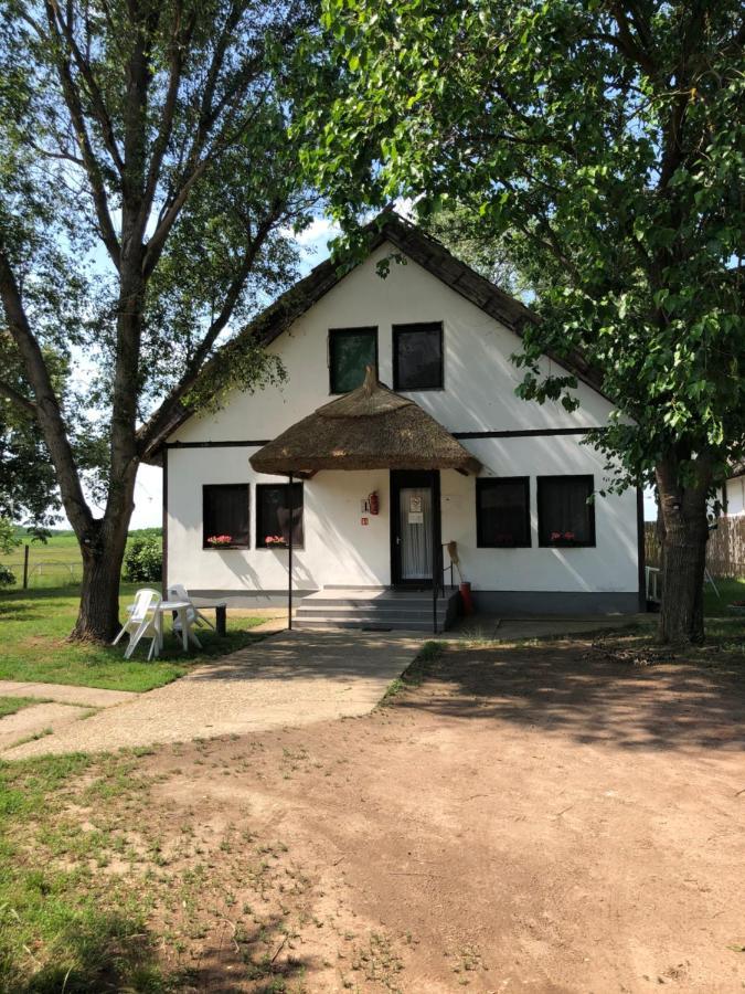 Patkos Motel Tiszafüred Екстериор снимка