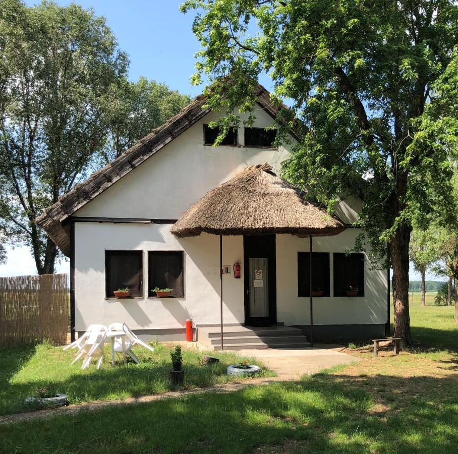 Patkos Motel Tiszafüred Екстериор снимка
